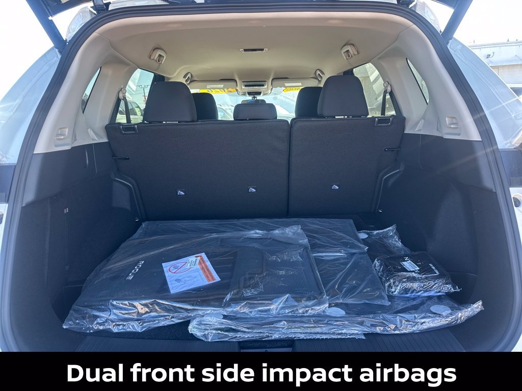Certified 2026 Nissan Rogue SV AWD/4WD image 32