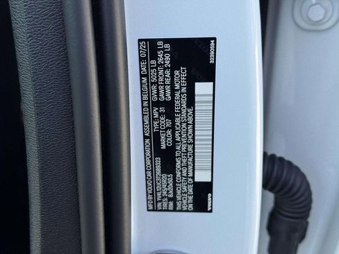 Certified 2026 Volvo XC40 B5 Plus w/ Climate Package AWD/4WD image 16