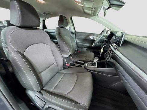 Used 2024 Kia Forte LXS image 29