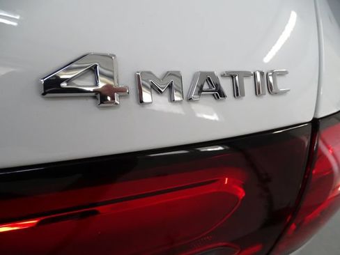 Used 2023 Mercedes-Benz GLC 300 4MATIC image 24