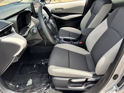 Used 2026 Toyota Corolla LE w/ Carpet Mat Package (TMS) FWD image 16