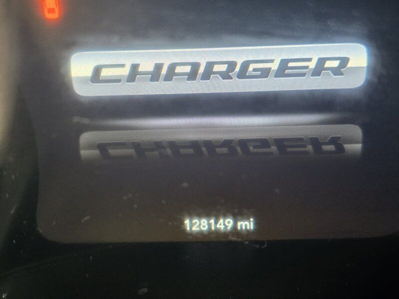 Used 2020 Dodge Charger SXT w/ Leather Interior Group RWD image 26