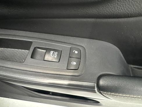Used 2016 Jeep Cherokee Limited AWD/4WD image 27