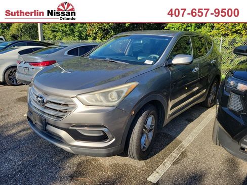 Used 2017 Hyundai Santa Fe Sport FWD image 1