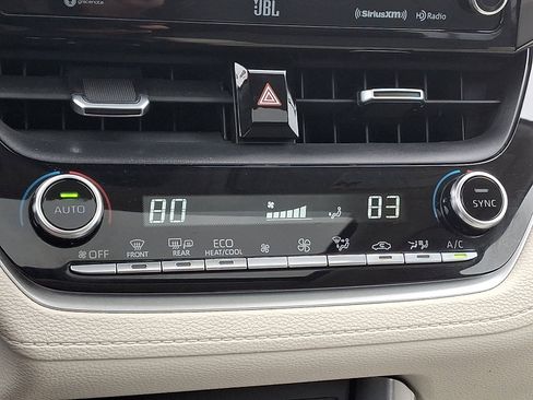 Certified 2022 Toyota Corolla Cross XLE w/ Convenience Package image 16