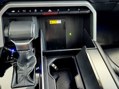Used 2023 Toyota Tundra Platinum AWD/4WD image 27