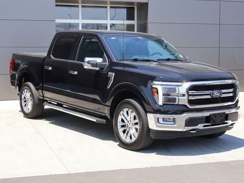Used 2024 Ford F150 Lariat w/ Tow/Haul Package AWD/4WD image 3