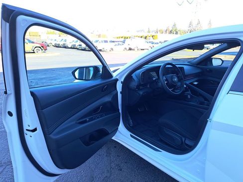 New 2026 Hyundai Elantra SEL Sport Premium FWD image 10