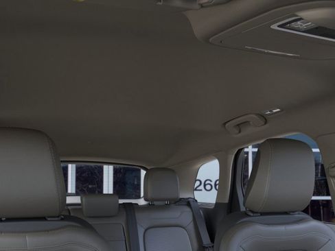 New 2025 Lincoln Corsair Premiere w/ Equipment Group 101A image 22