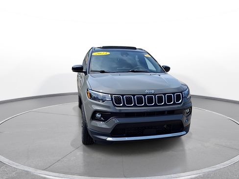 Used 2023 Jeep Compass Limited w/ Sun and Sound Group AWD/4WD image 2