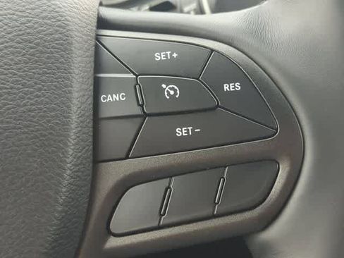 Used 2019 Jeep Cherokee Trailhawk w/ Cold Weather Group AWD/4WD image 24