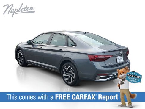 Used 2024 Volkswagen Jetta SEL FWD image 3