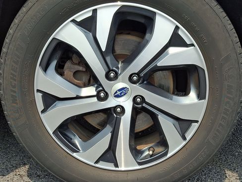 Used 2020 Subaru Outback Touring AWD/4WD image 8