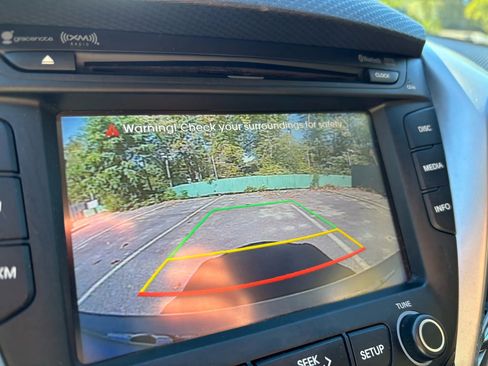 Used 2015 Hyundai Veloster image 30