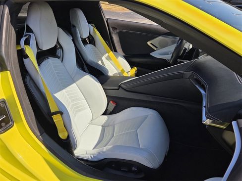 Used 2024 Chevrolet Corvette Stingray Preferred Cpe w/ Z51 Performance Package image 11