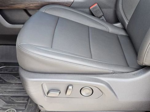 New 2026 GMC Sierra 1500 SLT AWD/4WD image 18