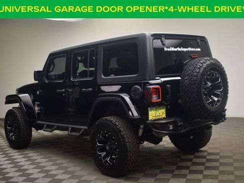 Used 2019 Jeep Wrangler Unlimited Sahara AWD/4WD image 6