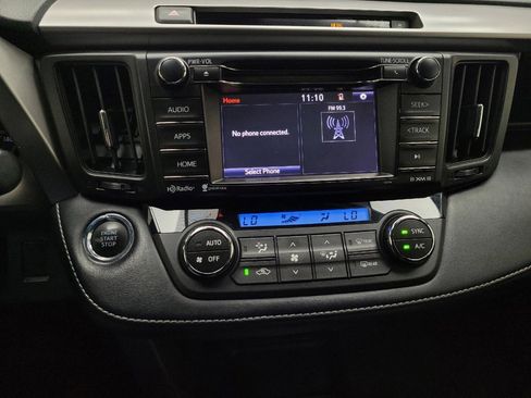 Used 2018 Toyota RAV4 XLE FWD image 23