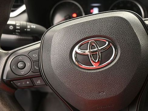 Used 2019 Toyota RAV4 XLE image 13