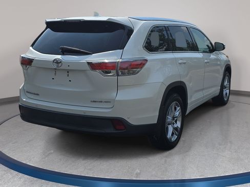 Used 2016 Toyota Highlander Limited w/ Driver Technology Package AWD/4WD image 5
