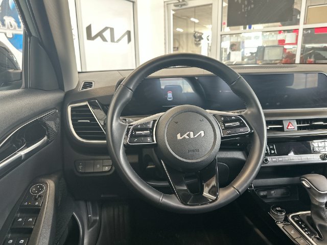 Certified 2025 Kia Seltos S AWD/4WD image 13