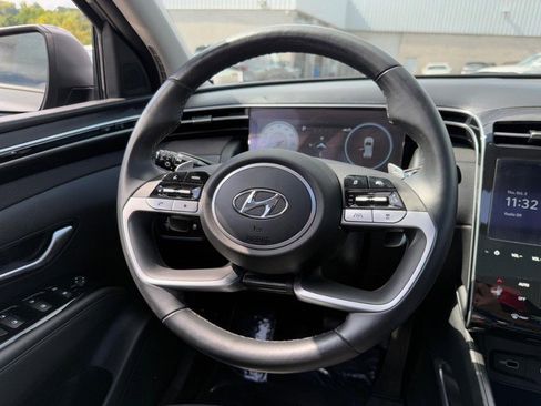Used 2023 Hyundai Tucson Limited w/ Winter Package image 13