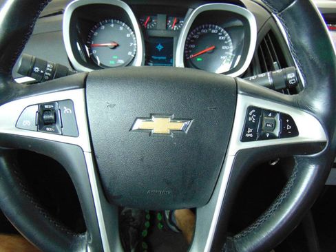 Used 2010 Chevrolet Equinox LT w/ Chrome Appearance Package FWD image 11