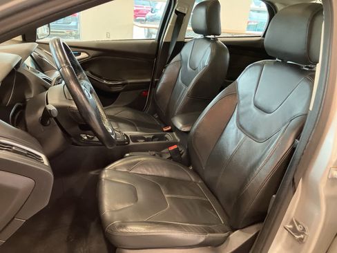 Used 2016 Ford Focus Titanium w/ Exterior Protection Package image 12