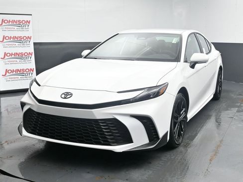 New 2026 Toyota Camry SE image 4
