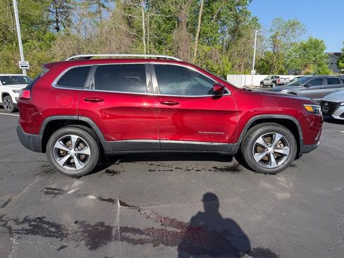 Used 2019 Jeep Cherokee Limited AWD/4WD image 5