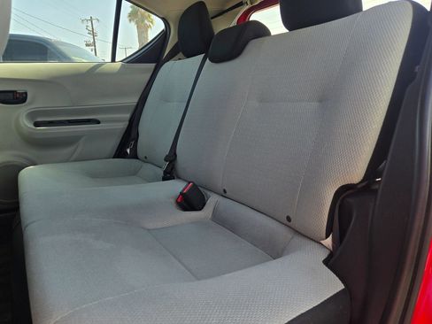 Used 2014 Toyota Prius C One image 13