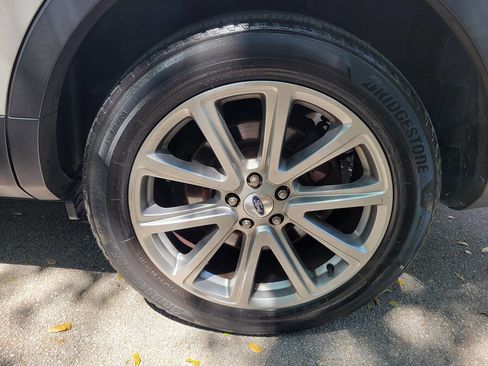 Used 2016 Ford Explorer Limited image 20