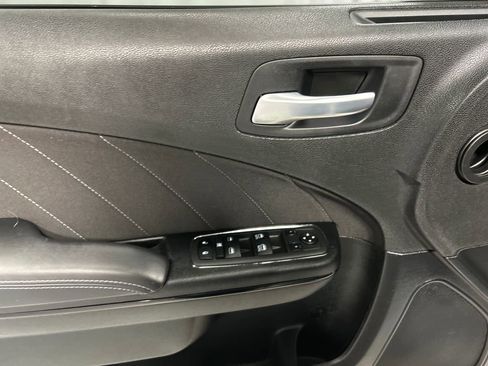 Used 2022 Dodge Charger SXT w/ Driver Convenience Group image 14