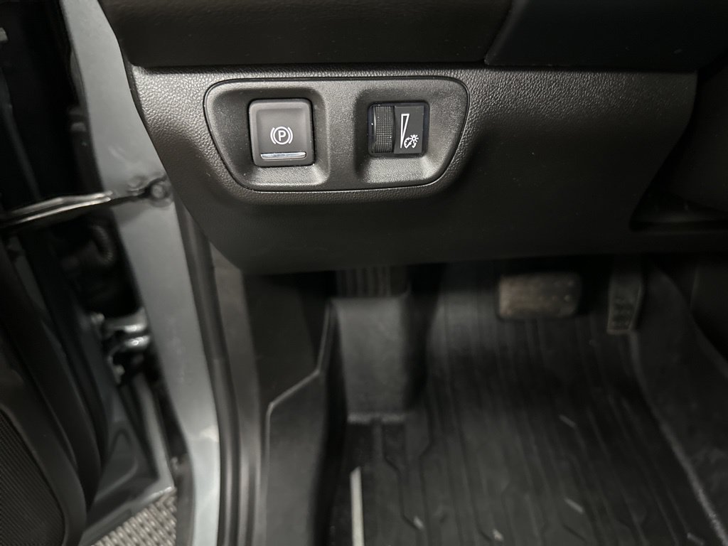 Used 2023 GMC Acadia AT4 w/ Trailering Package AWD/4WD image 35