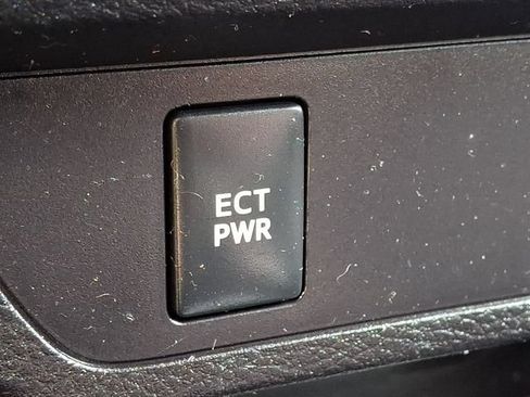 Used 2017 Toyota Tacoma SR5 w/ Tow Package AWD/4WD image 22