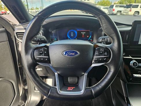 Used 2023 Ford Explorer ST image 15