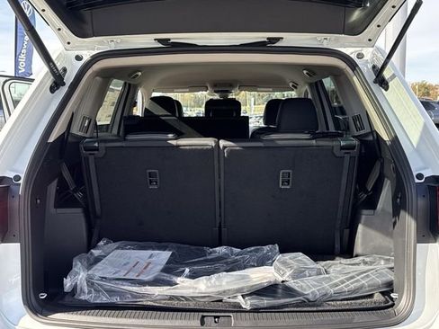 New 2026 Volkswagen Atlas SE image 11