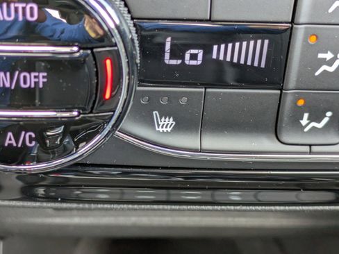 Used 2020 Buick Encore GX Select w/ Experience Buick Package image 28