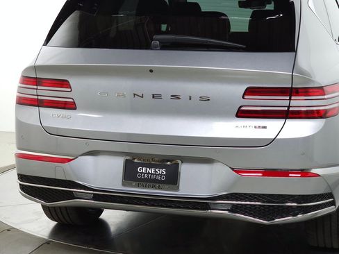 Used 2025 Genesis GV80 3.5T Prestige AWD/4WD image 10