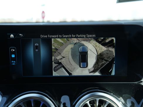 New 2026 Mercedes-Benz GLB 250 4MATIC image 28