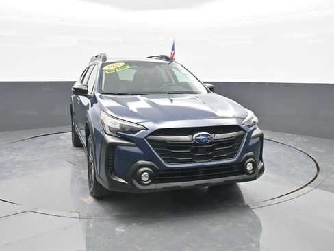 Used 2025 Subaru Outback Onyx Edition AWD/4WD image 2