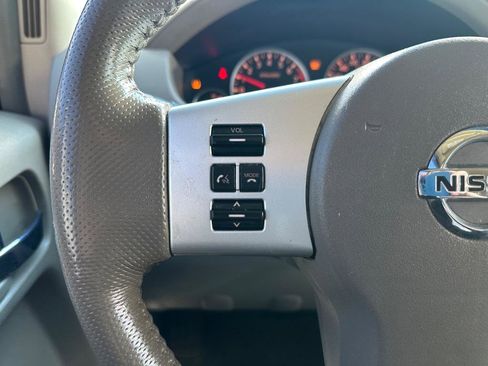 Used 2009 Nissan Pathfinder SE w/ Premium Pkg image 11