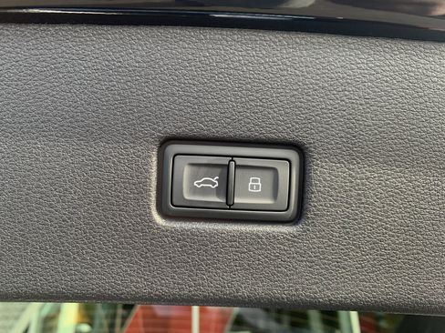 New 2026 Audi SQ8 Premium Plus image 54