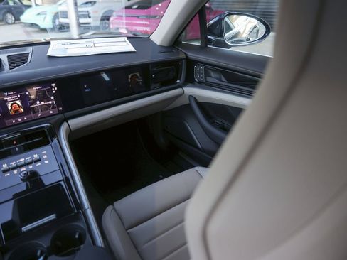 New 2026 Porsche Panamera 4 AWD/4WD image 33
