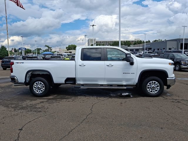 Used 2025 Chevrolet Silverado 2500 LT w/ Convenience Package AWD/4WD image 7
