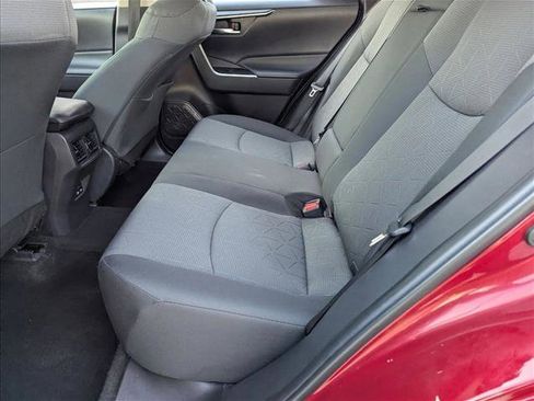 Used 2022 Toyota RAV4 XLE image 15