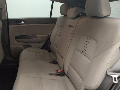 Used 2019 Kia Sportage LX w/ Option Group 017 FWD image 18