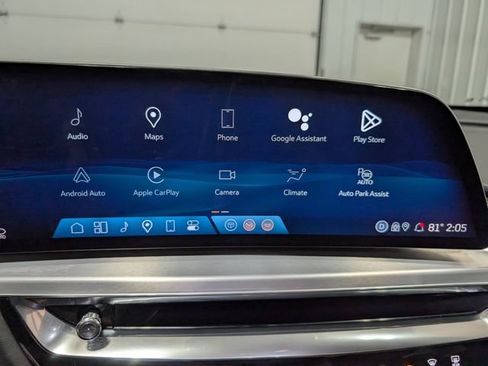 Used 2024 Cadillac Lyriq Sport AWD/4WD image 23