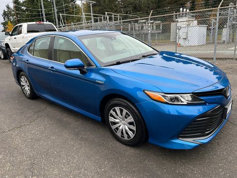 Used 2020 Toyota Camry LE w/ Fleet Convenience Package image 3