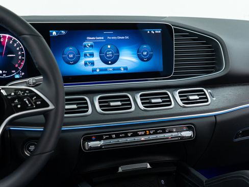 Certified 2026 Mercedes-Benz GLE 450e 450e 4MATIC image 19